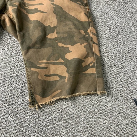 Jordan Craig Mens‎ Shorts Size 34 Brown Camouflage Cut Off Pockets Casual - Picture 3 of 11